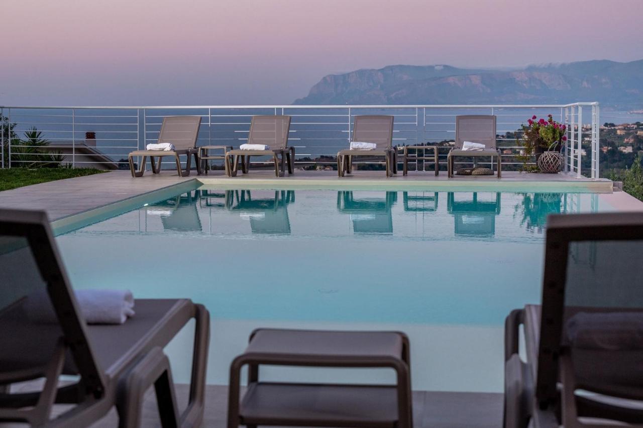Villa Maria Con Piscina E Vista Mare Кастеламаре дел Голфо Екстериор снимка