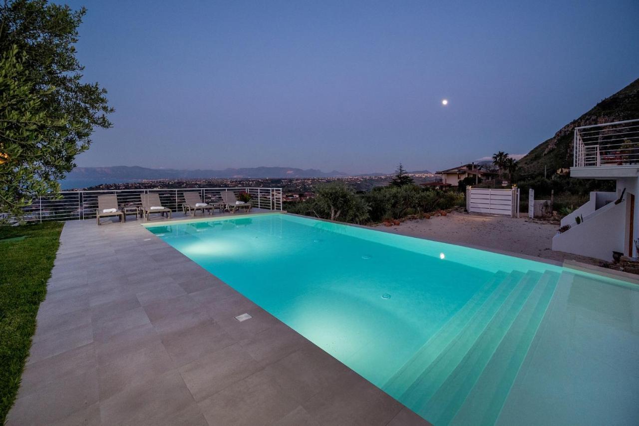 Villa Maria Con Piscina E Vista Mare Кастеламаре дел Голфо Екстериор снимка