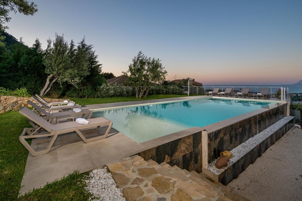 Villa Maria Con Piscina E Vista Mare Кастеламаре дел Голфо Екстериор снимка