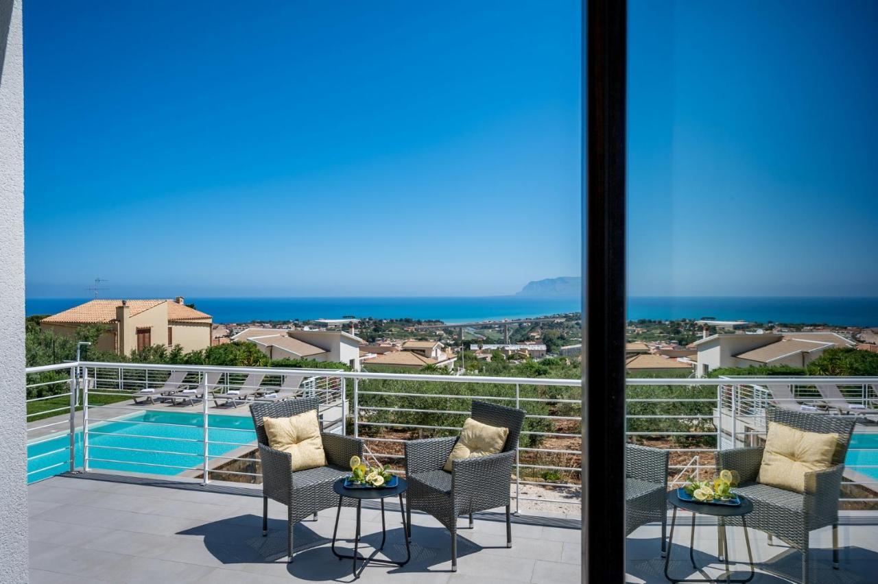 Villa Maria Con Piscina E Vista Mare Кастеламаре дел Голфо Стая снимка
